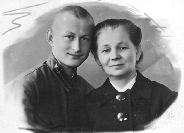 Борис та тітка Паля, 12:00. 22.06.1941