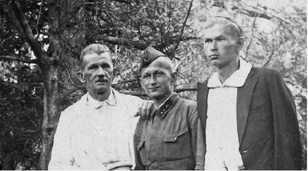 Малиновські - батько Микола, Борис, Лев